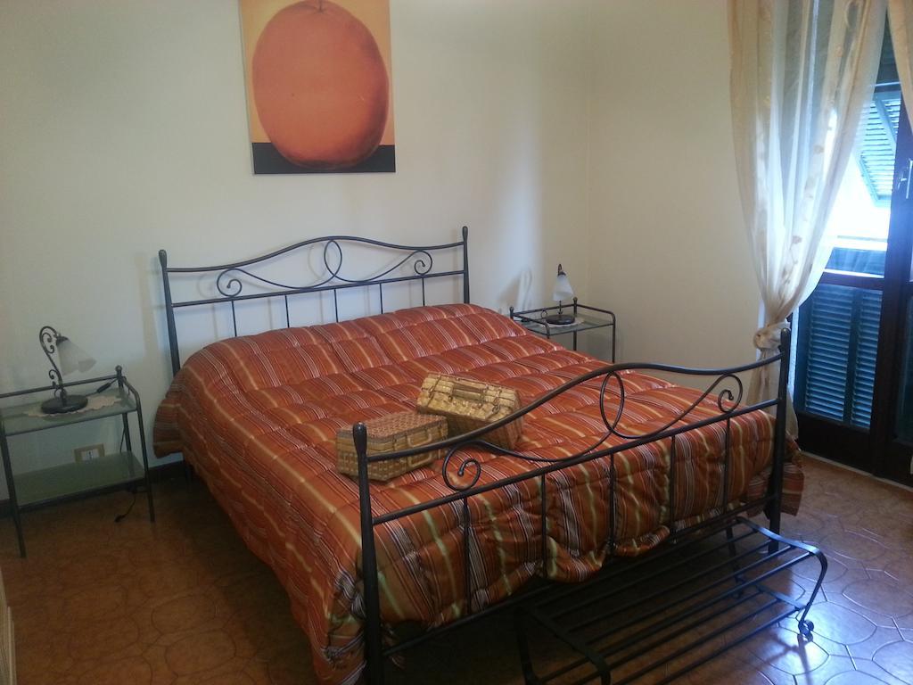 Pietra Preziosa Bed & Breakfast Pietra Ligure Habitación foto