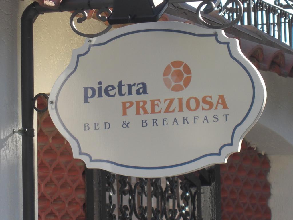 Pietra Preziosa Bed & Breakfast Pietra Ligure Exterior foto